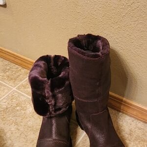 Dr. Martens Women's Plum Fur-Lined Boots